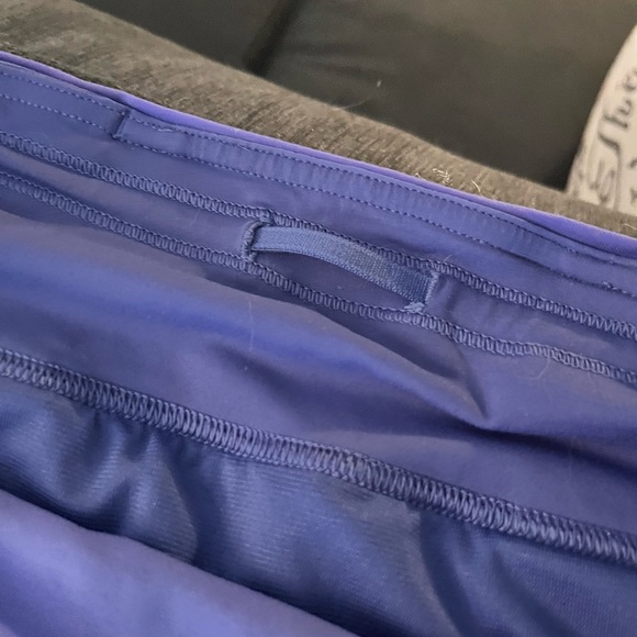 Lululemon Speed Up Low-Rise Lined Short 2.5" - Purple Size 8 - Picture 4 of 7